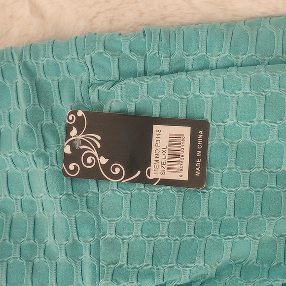 Curve accentuating leggings - Picture 2 of 3